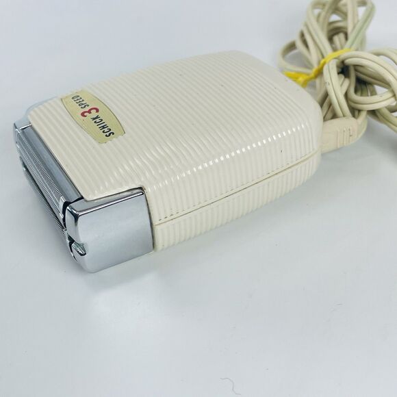 Vintage Schick Razor and Case w Cord 3 speed Electric Shaver READ! - Picture 4 of 7